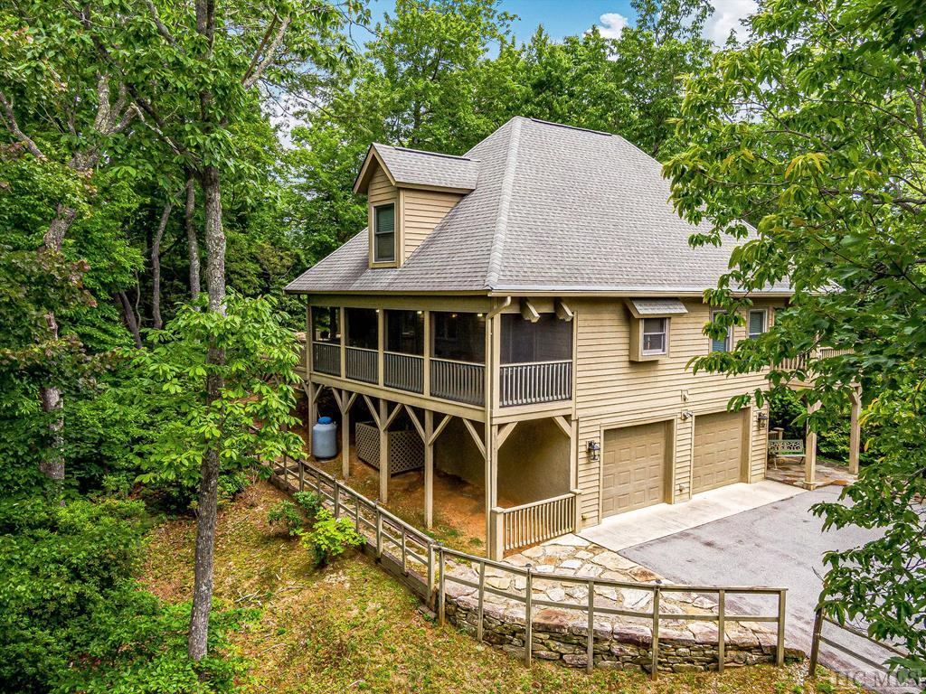 111 Chestnut Trace, Lake Toxaway